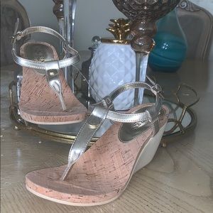 Beautiful  Ralph Lauren golden color 👡 sandals